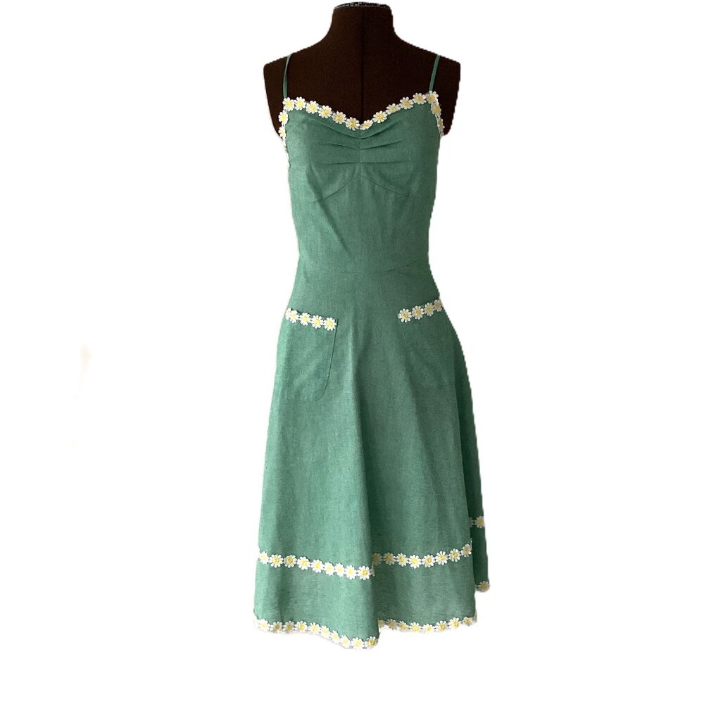 Top Melon Daisy Lace Trimmed Green Sundress